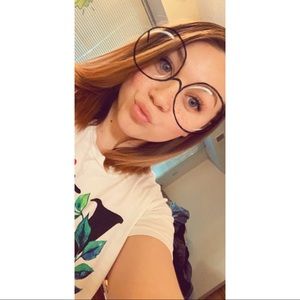 Meet your Posher, Kaila